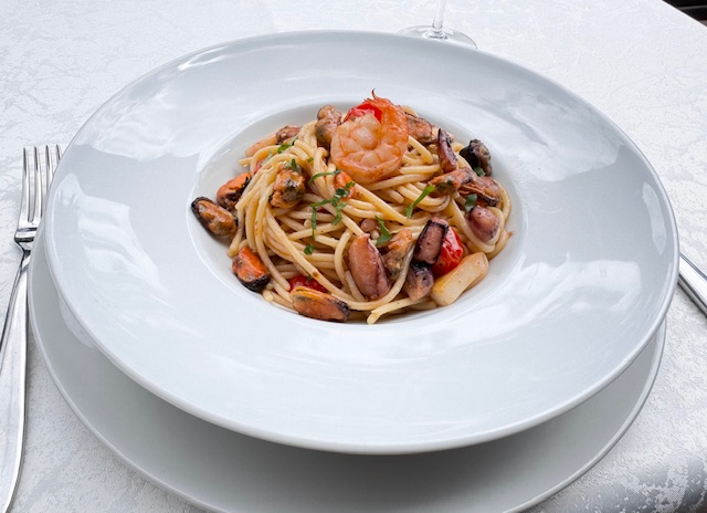 Paste și risotto Spaghete cu fructe de mare 